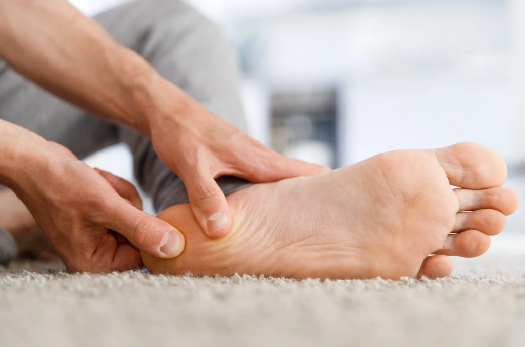 sudden heel pain without injury